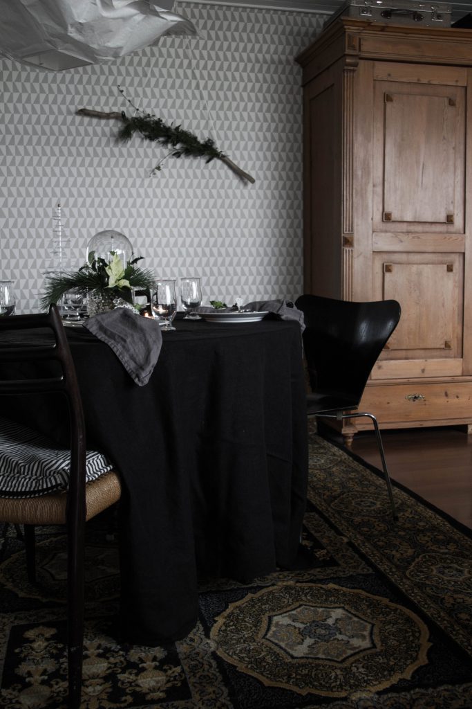  Christmas table // heidihallingstad.com