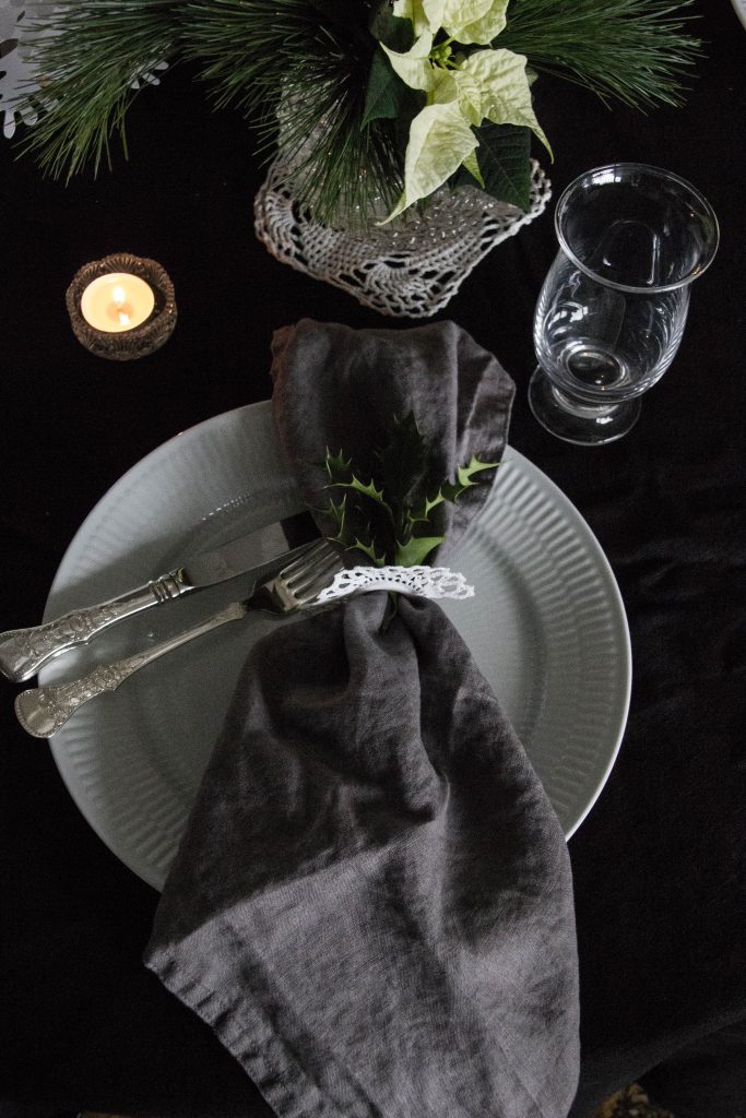  Christmas table // heidihallingstad.com