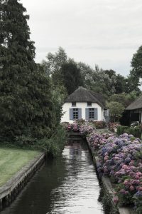 Vacation in Giethoorn, Holland // heidihallingstad.com