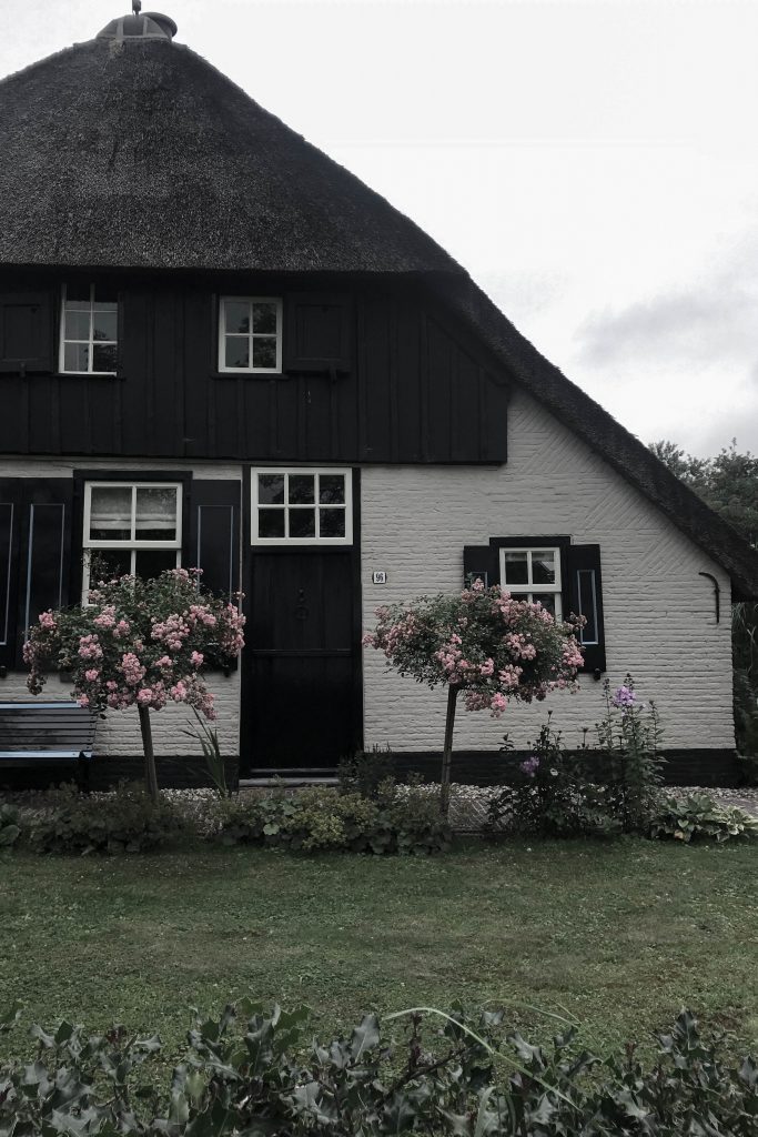 Vacation in Giethoorn, Holland // heidihallingstad.com