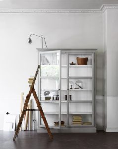 Lindebjerg vitrine // heidihallingstad.com